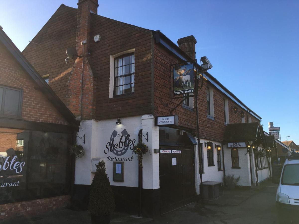 The White Hart Pub And Rooms Cranleigh Rom bilde