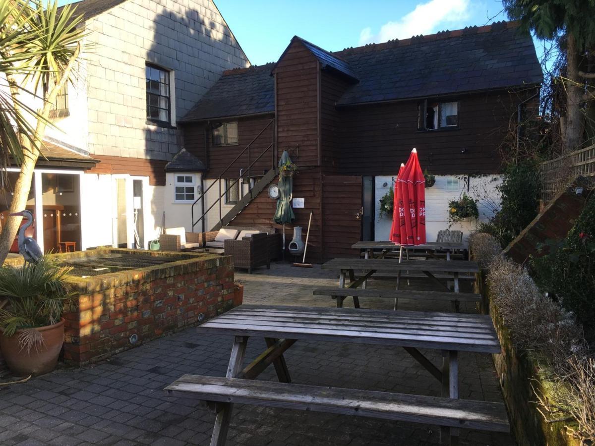 The White Hart Pub And Rooms Cranleigh Eksteriør bilde