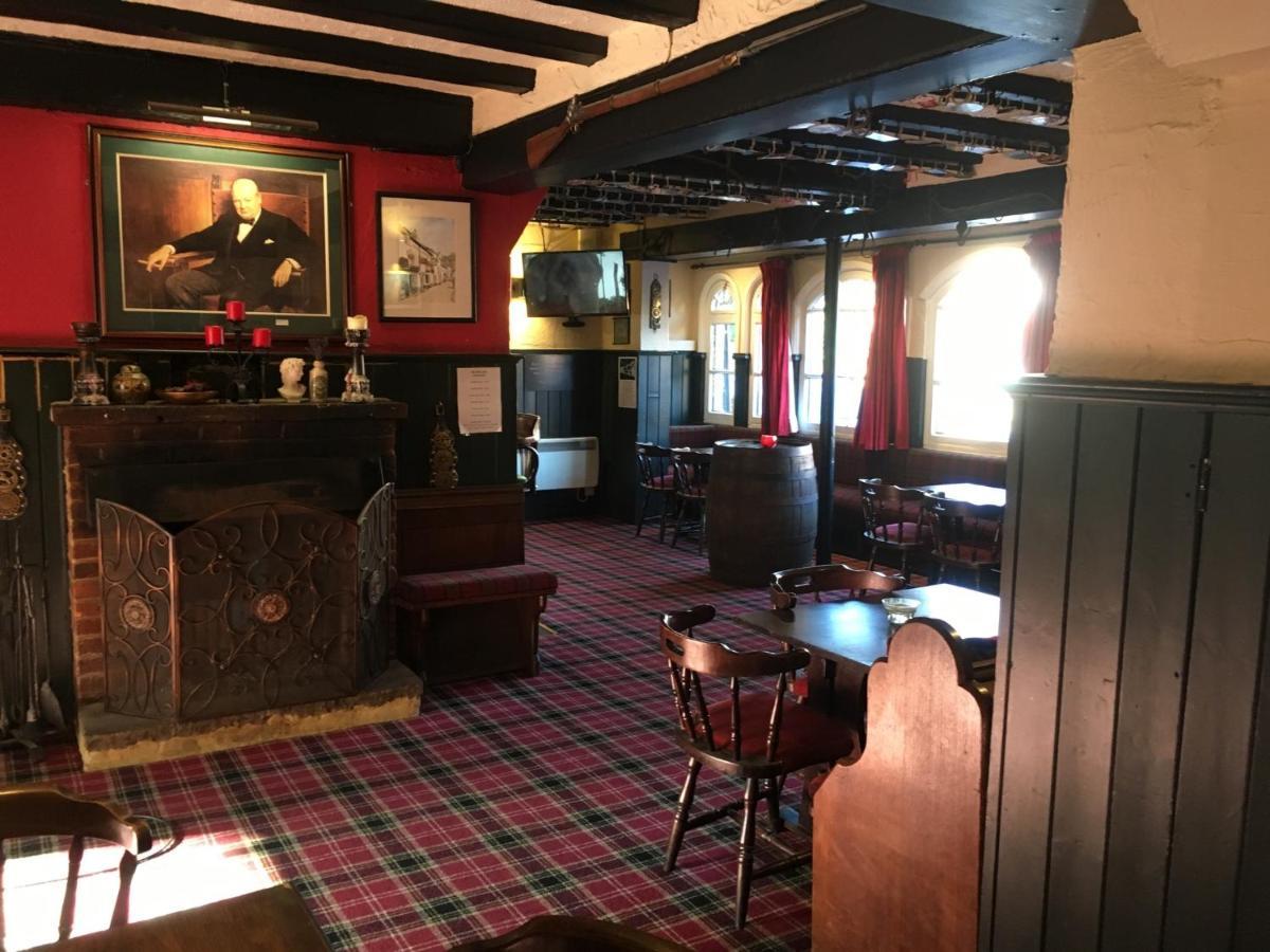 The White Hart Pub And Rooms Cranleigh Eksteriør bilde