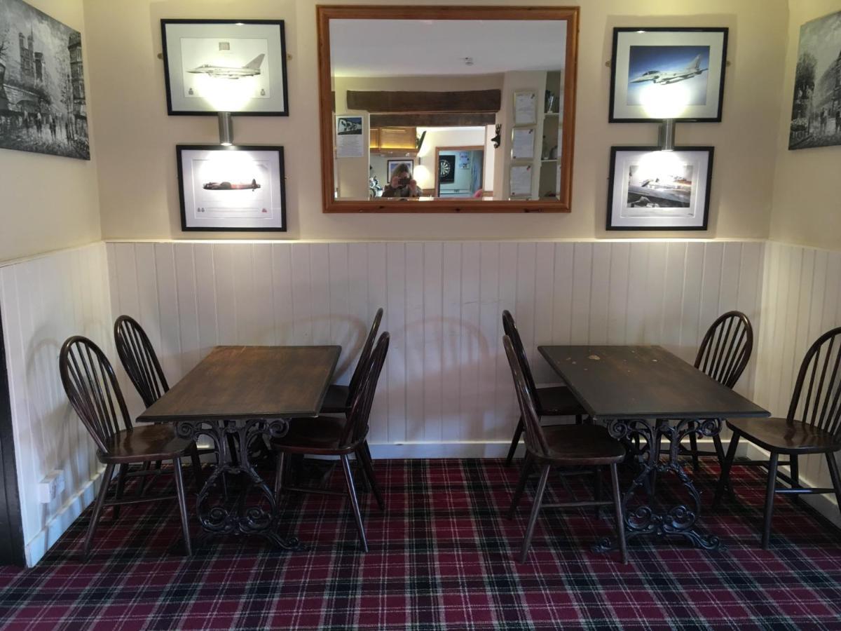 The White Hart Pub And Rooms Cranleigh Eksteriør bilde